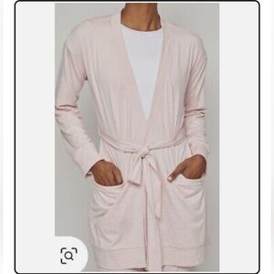 Four lap stratus wrap robe